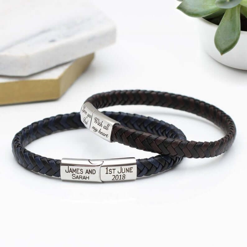 Pulsera de cuero personalizada en contraste