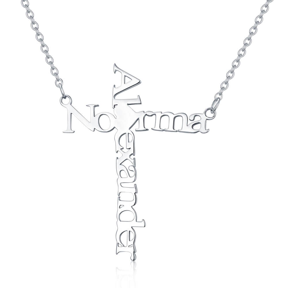 Collar personalizado con dos nombres cruzados