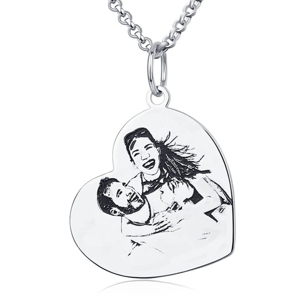 Collar con etiqueta de corazón vertical con foto grabada