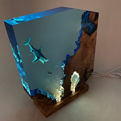 Adornos de madera para buzo con luz nocturna de resina de tiburón oceánico
