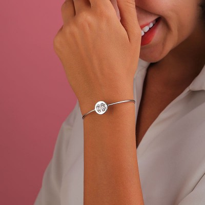 Brazalete tipo esclava con monograma personalizado