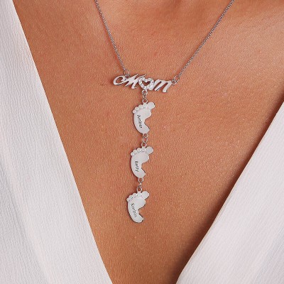 Collar de plata personalizado para mamá con pies de bebé 1-10 colgantes
