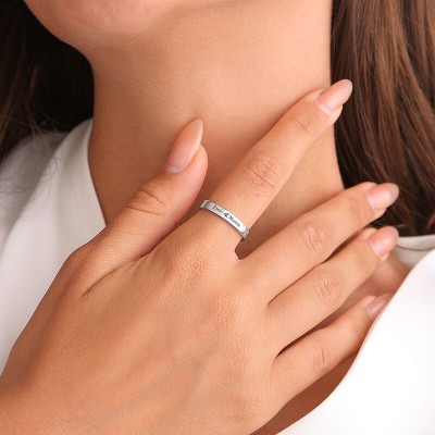 Anillo con nombre grabado con promesa personalizada de plata esterlina S925
