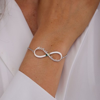 Pulsera Infinity Charm personalizada