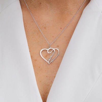 Collar personalizado con nombre de corazón para parejas