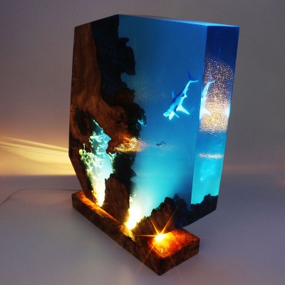 Adornos de madera para buzo con luz nocturna de resina de tiburón oceánico
