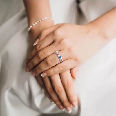 Anillo de plata esterlina con piedra de nacimiento en forma de marquesa en espiral personalizada S925