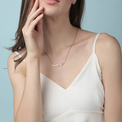 Collar con nombre "Carrie" personalizado en plata chapado en oro de 18 quilates