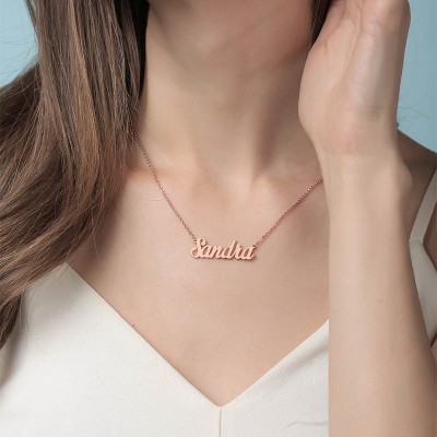 Collar personalizado con nombre clásico en oro rosa de 18 quilates para ella