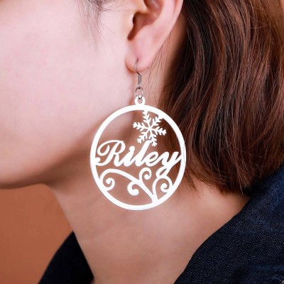 Aretes personalizados con nombre circular