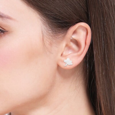 Aretes delicados con símbolo del tiempo en plata de ley