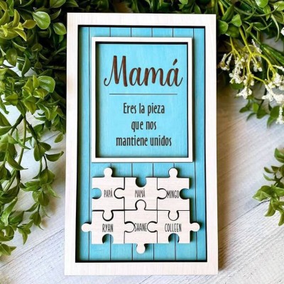 Mamá, eres la pieza que nos mantiene unidos | Placa de madera personalizada con 1-20 piezas de puzzle | Regalo para el Día de la Madre