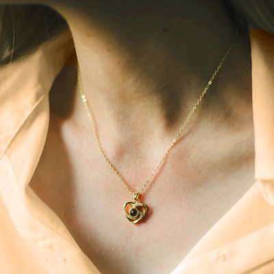 Collar de proyección de fotos de corazón conmemorativo personalizado Aniversario, regalo de cumpleaños