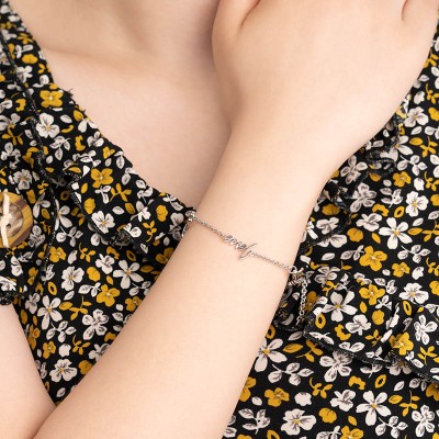 Pulseras de nombre personalizadas con dijes de nombre de 1 a 4