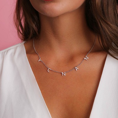 Collar con nombre personalizado de plata de 1 a 10 iniciales para ella