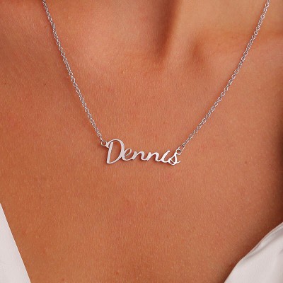 Collar personalizado con nombre clásico