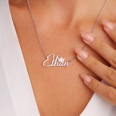 Collar personalizado con nombre de reina