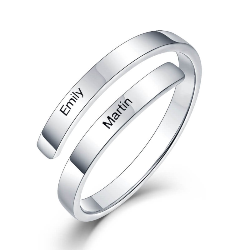 Anillos con best sale nombres grabados